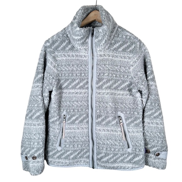 PATAGONIA Divided Sky Zip-Up Jacket in Bergy Bits in Salt Grey - Picture 14 of 15